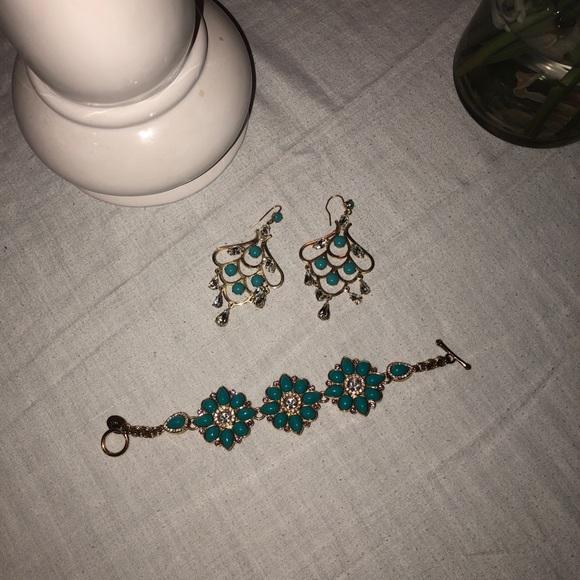 Juicy couture earrings and bracelet set - Picture 5 of 5
